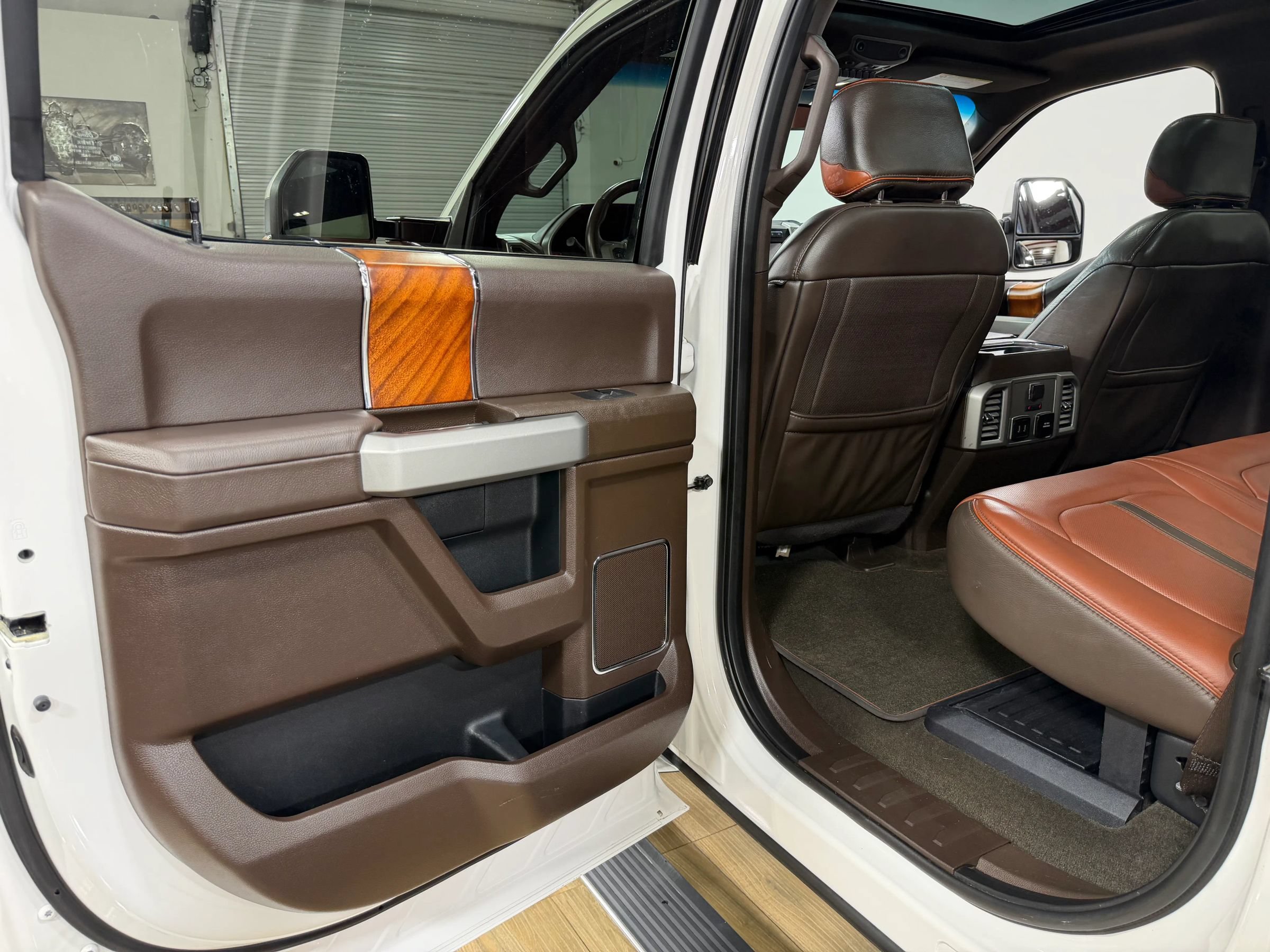 Used 2018 Ford F250 King Ranch w/ King Ranch Ultimate Package AWD/4WD image 15