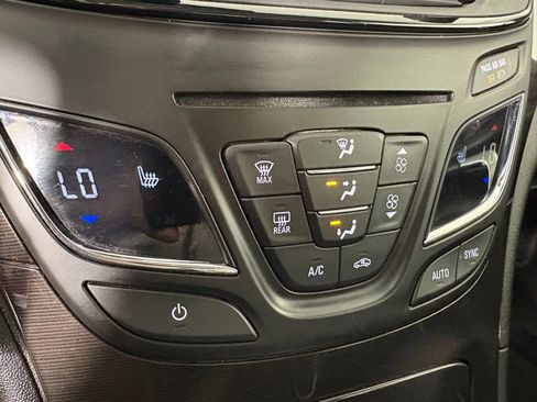 Used 2017 Buick Regal Sport Touring image 33