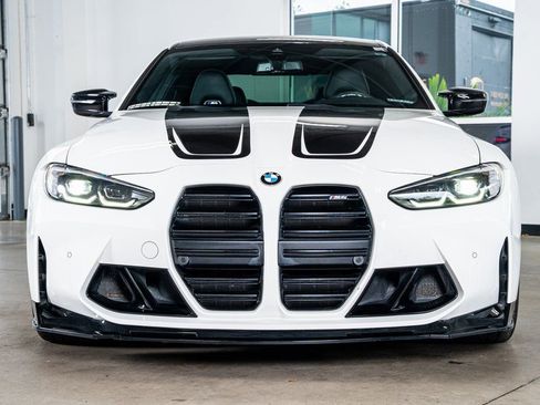 Used 2021 BMW M4 Coupe image 3