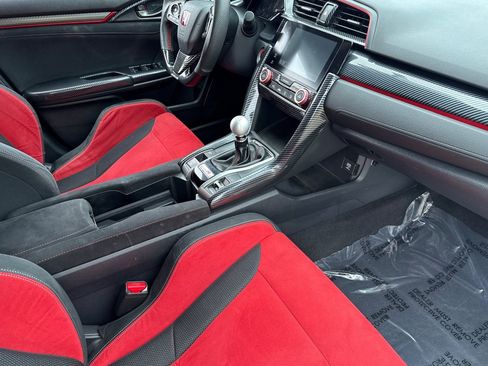 Used 2018 Honda Civic Type R image 31