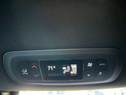 Used 2019 Chrysler Pacifica Touring Plus w/ S Appearance Package image 45