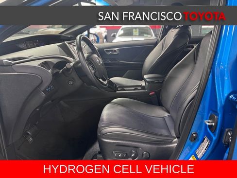 Certified 2018 Toyota Mirai FWD image 9
