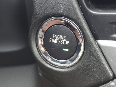 Used 2019 Chevrolet Suburban LT image 27