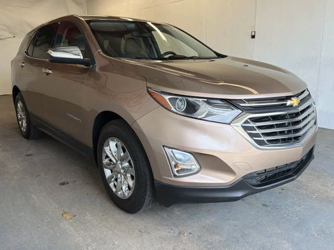 Used 2018 Chevrolet Equinox LT image 4