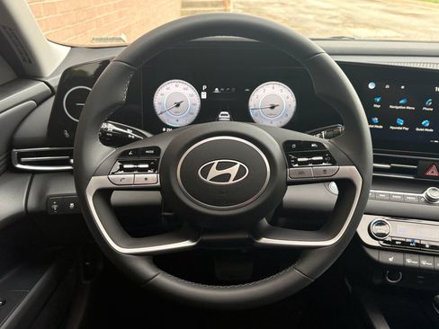 New 2026 Hyundai Elantra Limited FWD image 35
