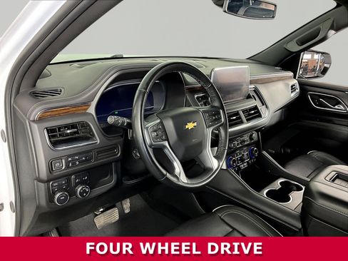 Used 2024 Chevrolet Tahoe Premier AWD/4WD image 17