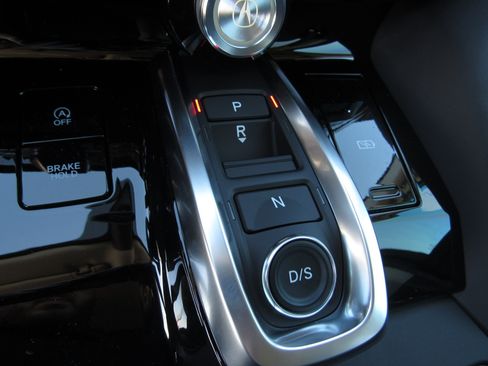 Certified 2025 Acura MDX SH-AWD w/ Technology Package image 23