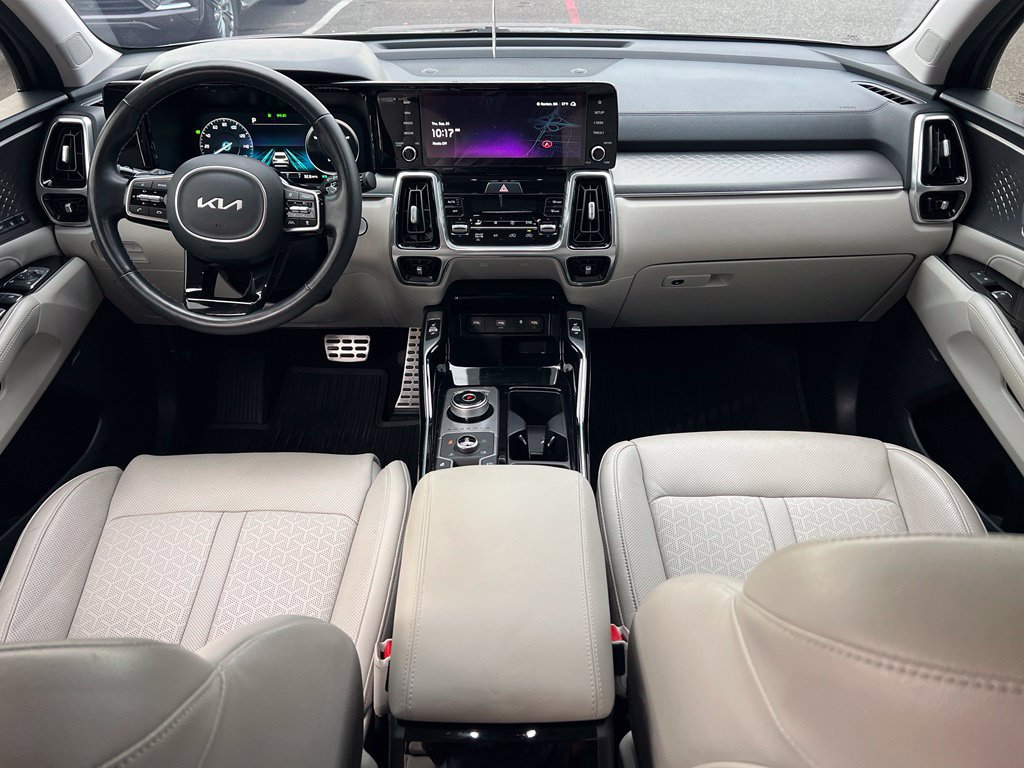 Used 2023 Kia Sorento SX Prestige w/ Panoramic Sunroof Package AWD/4WD image 14
