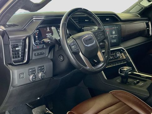 Used 2023 GMC Sierra 1500 Denali Ultimate AWD/4WD image 9