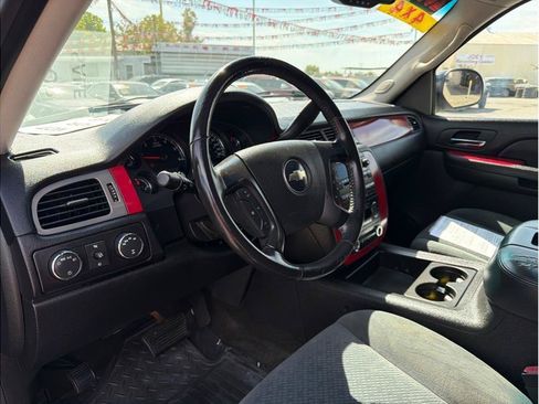 Used 2008 Chevrolet Avalanche LT w/ Convenience Package #1 AWD/4WD image 6