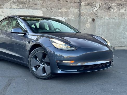 Used 2022 Tesla Model 3 Long Range AWD/4WD image 2
