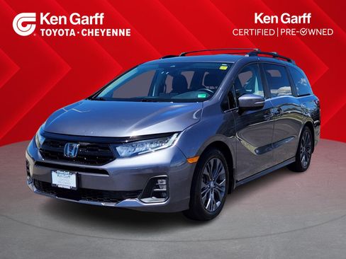 Used 2025 Honda Odyssey Touring image 1