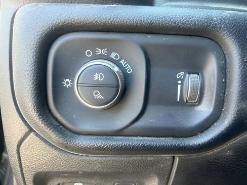 Used 2021 RAM 1500 Big Horn image 15