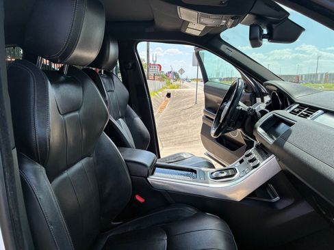 Used 2017 Land Rover Range Rover Evoque SE AWD/4WD image 28