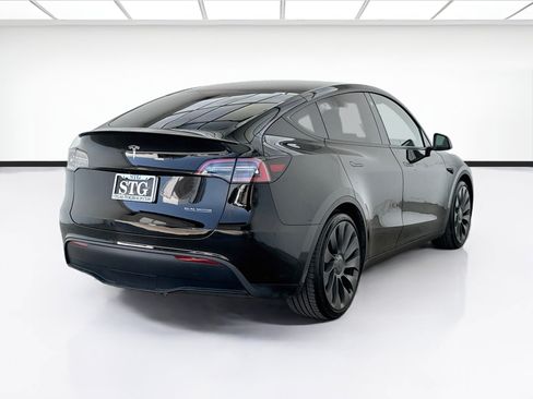Used 2023 Tesla Model Y Performance AWD/4WD image 4