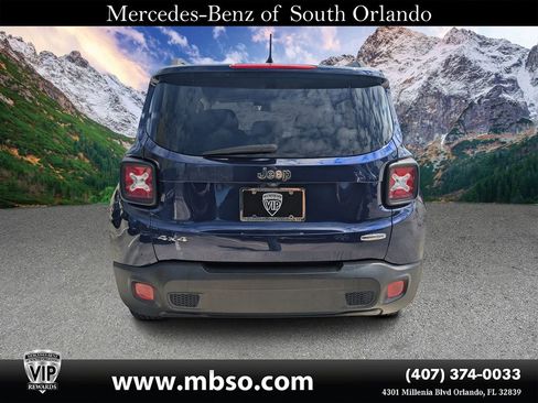 Used 2017 Jeep Renegade Latitude AWD/4WD image 16