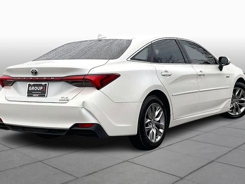 Used 2021 Toyota Avalon XLE w/ Carpet Mat Package (TMS) image 12