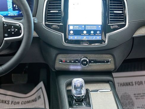 Certified 2023 Volvo XC90 B6 Ultimate w/ Protection Package Premier AWD/4WD image 31