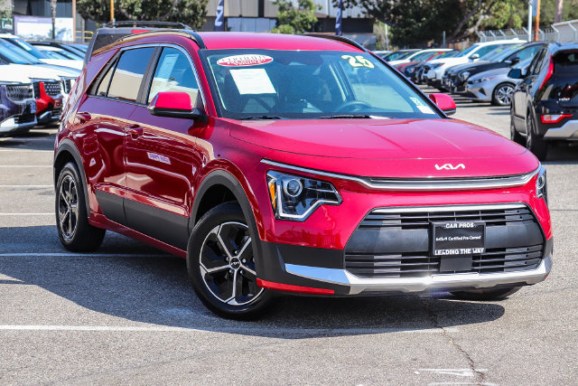 Certified 2025 Kia Niro EX FWD image 2