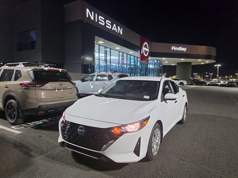Used 2025 Nissan Sentra S FWD image 1