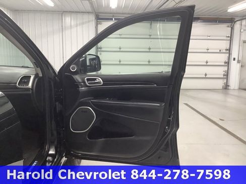 Used 2019 Jeep Grand Cherokee Summit image 10