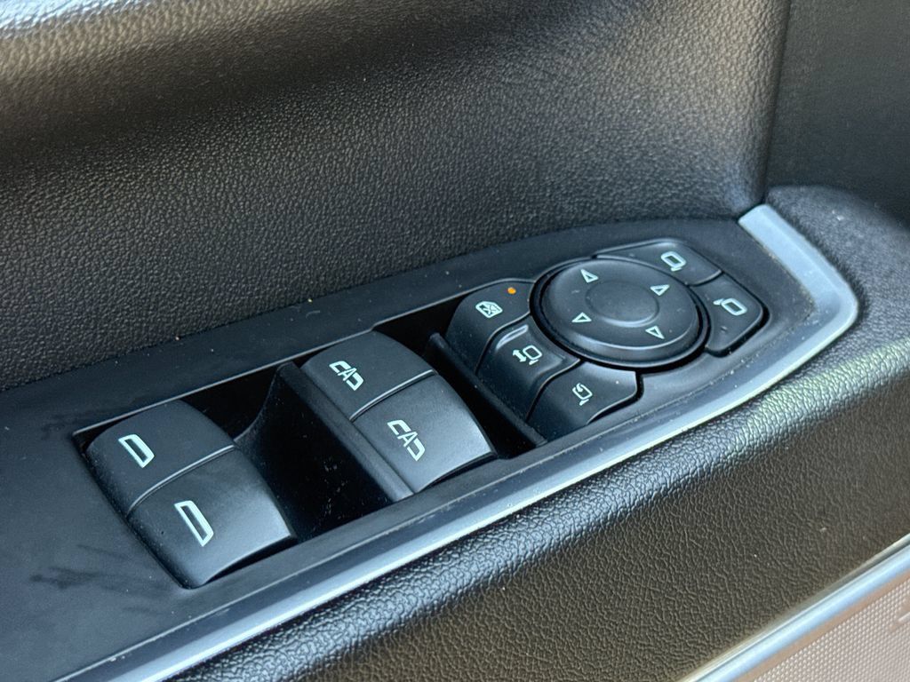 Used 2024 Chevrolet Silverado 3500 High Country w/ High Country Premium Package AWD/4WD image 21