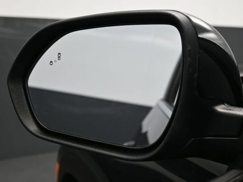 Used 2025 Kia Seltos EX FWD image 9