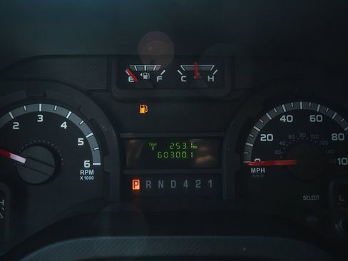 Used 2019 Ford E-350 and Econoline 350 Super Duty image 12