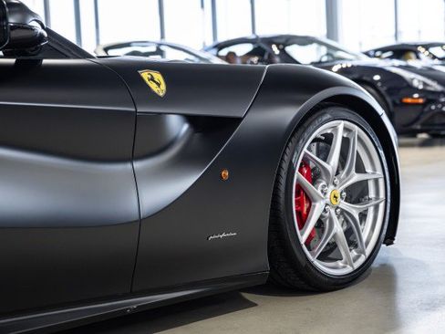 Used 2014 Ferrari F12 Berlinetta RWD image 27