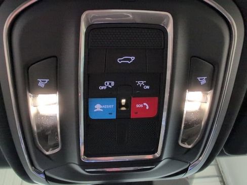 New 2025 Jeep Grand Cherokee Laredo w/ Luxury Tech Group I image 22