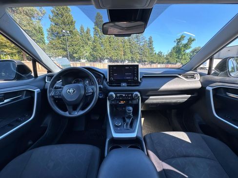 Used 2019 Toyota RAV4 XLE w/ Convenience Package AWD/4WD image 3