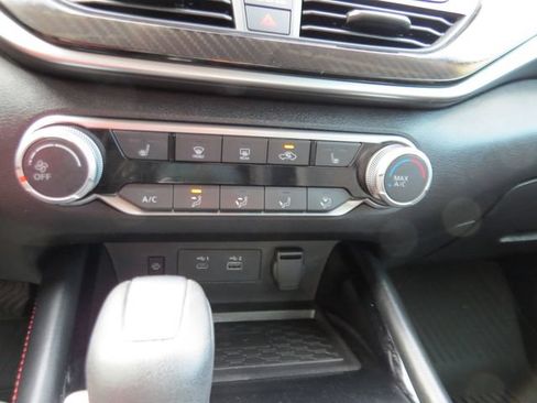 Used 2023 Nissan Altima 2.5 SR w/ SR Premium Package FWD image 18