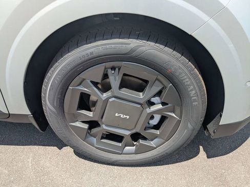New 2026 Kia Carnival SX FWD image 11