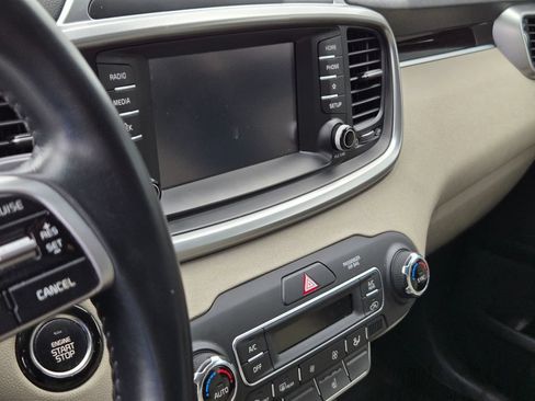 Used 2020 Kia Sorento EX FWD image 9