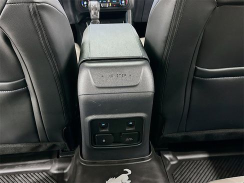 Used 2024 Ford Bronco Wildtrak image 25