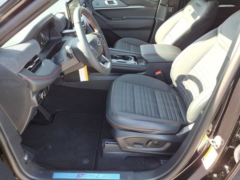 New 2026 Ford Explorer ST-Line w/ ST-Line Street Pack image 9