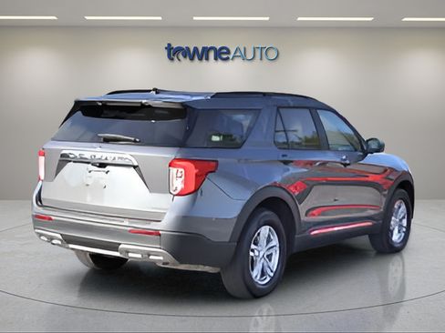 Used 2023 Ford Explorer XLT w/ Equipment Group 202A AWD/4WD image 7