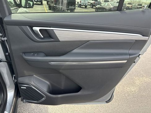 New 2026 Buick Enclave Preferred w/ Power Package AWD/4WD image 39