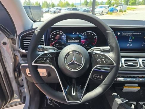 Certified 2025 Mercedes-Benz GLE 350 4MATIC image 33