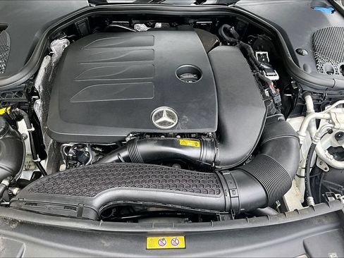 Used 2022 Mercedes-Benz E 350 4MATIC Sedan w/ Driver Assistance Package image 9