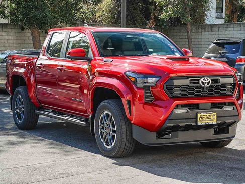 New 2025 Toyota Tacoma TRD Sport image 3