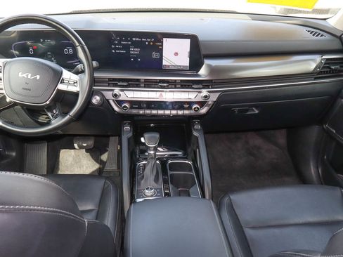 Used 2025 Kia Telluride S AWD/4WD image 11