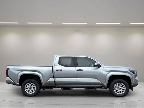 New 2026 Toyota Tacoma SR5 RWD image 2
