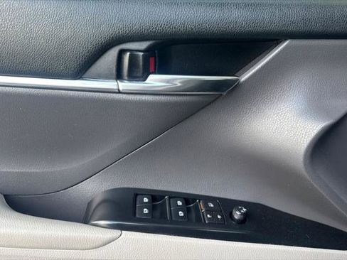 Certified 2019 Toyota Camry LE FWD image 12