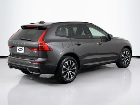 Used 2023 Volvo XC60 B5 Plus AWD/4WD image 46