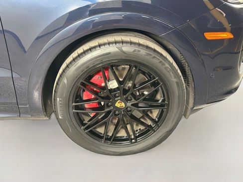 Certified 2024 Porsche Cayenne S AWD/4WD image 14