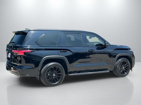Used 2025 Toyota Sequoia Limited RWD image 4