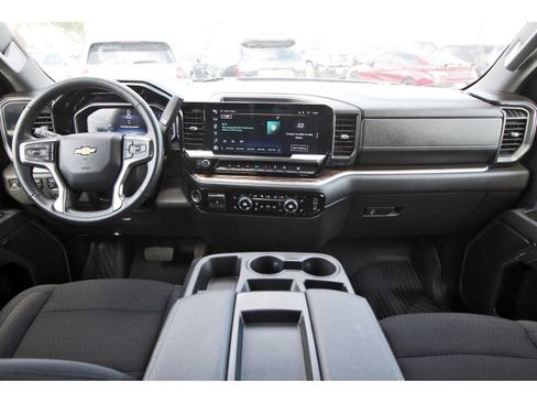 Used 2024 Chevrolet Silverado 1500 LT w/ Z71 Off-Road Package image 11
