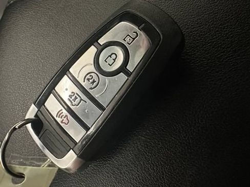 Used 2024 Ford Edge SEL w/ Convenience Package AWD/4WD image 16