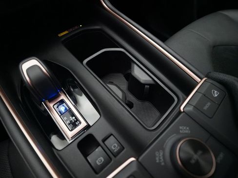 Used 2024 Toyota Grand Highlander AWD Hybrid image 17